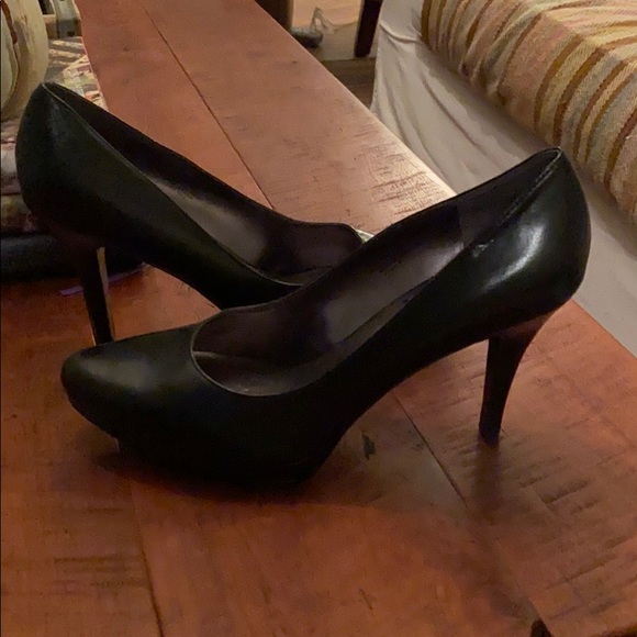 Nine West Black Pumps, 9.5, BRAND NEW - Picture 1 of 2